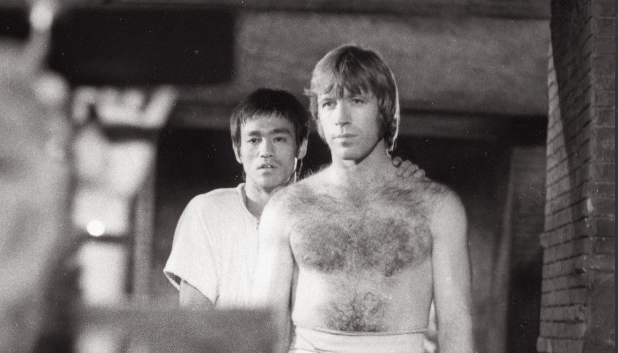 “He Grabs the Hair on My Chest”: Action Legend Chuck Norris and Bruce Lee Had an Animalistic Fight On-Screen Fooling Too Many Fans